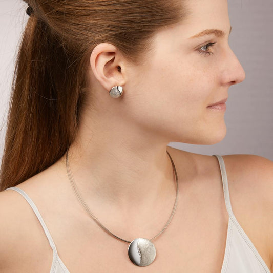 568767_568793_569097_j